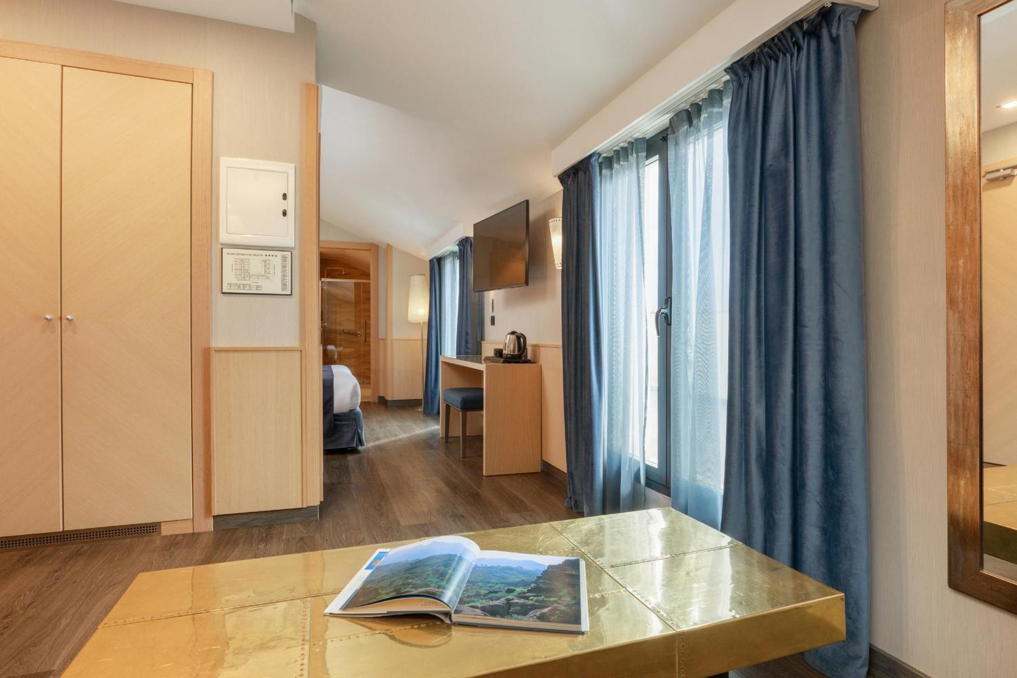 Quadruple Room Terrace