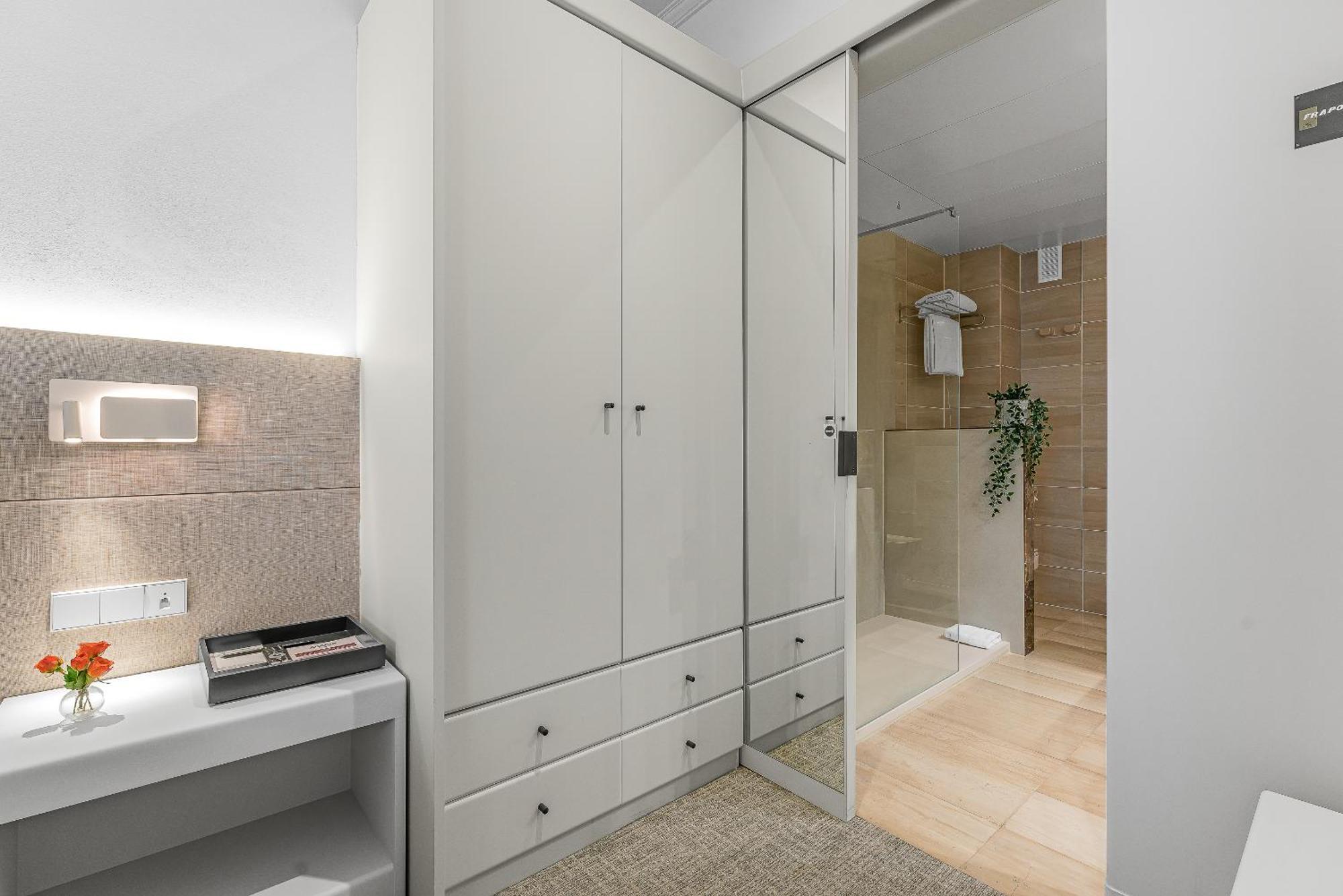Superior Suite Kitchenette