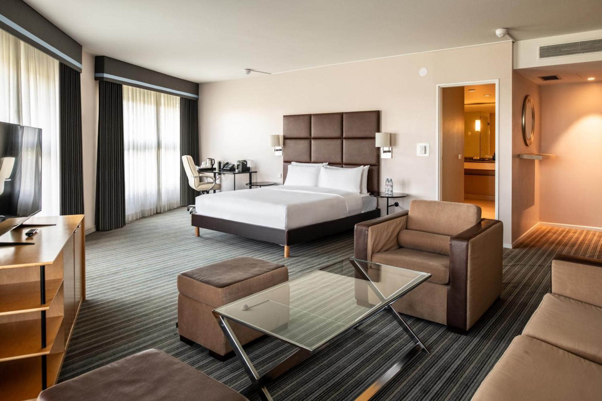 Junior Suite,1677858314:JPEG