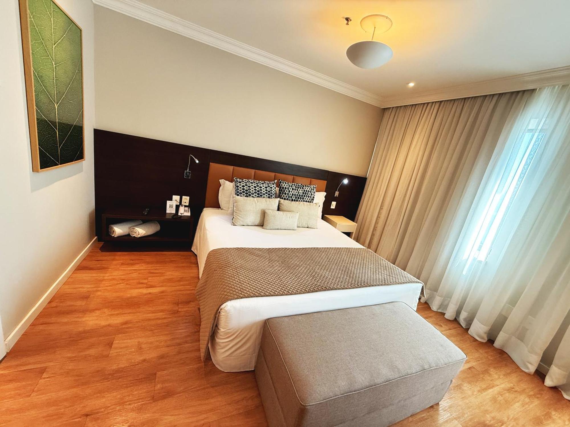 Executive Suite,1677862529:JPEG