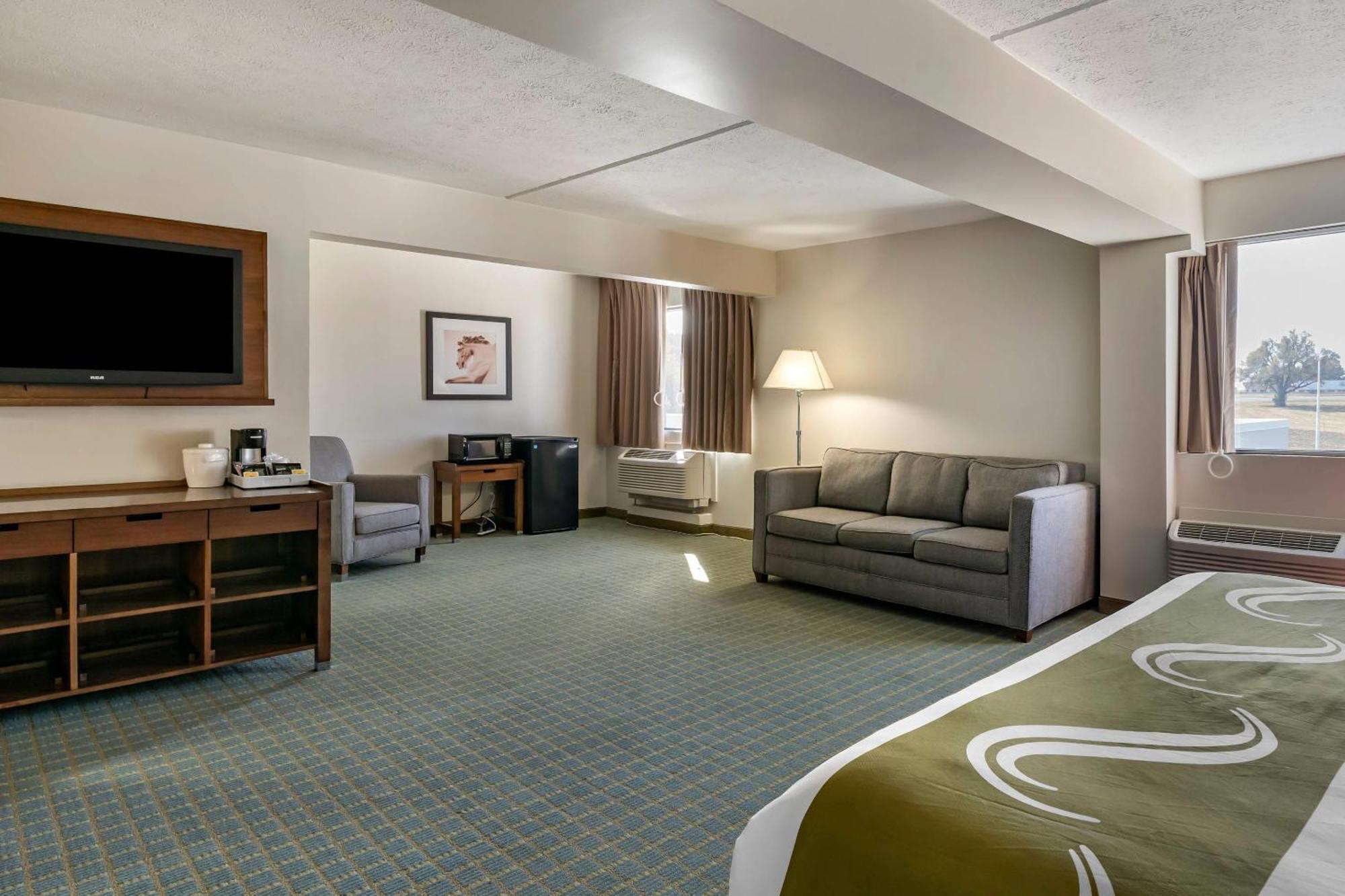 King Room Upgrade Accessible or Non Smoking