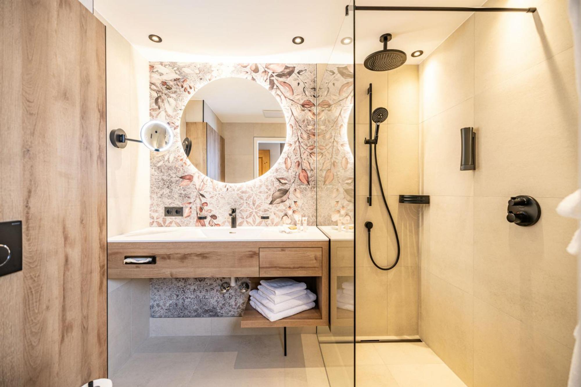 Double Room,1678629028:JPEG
