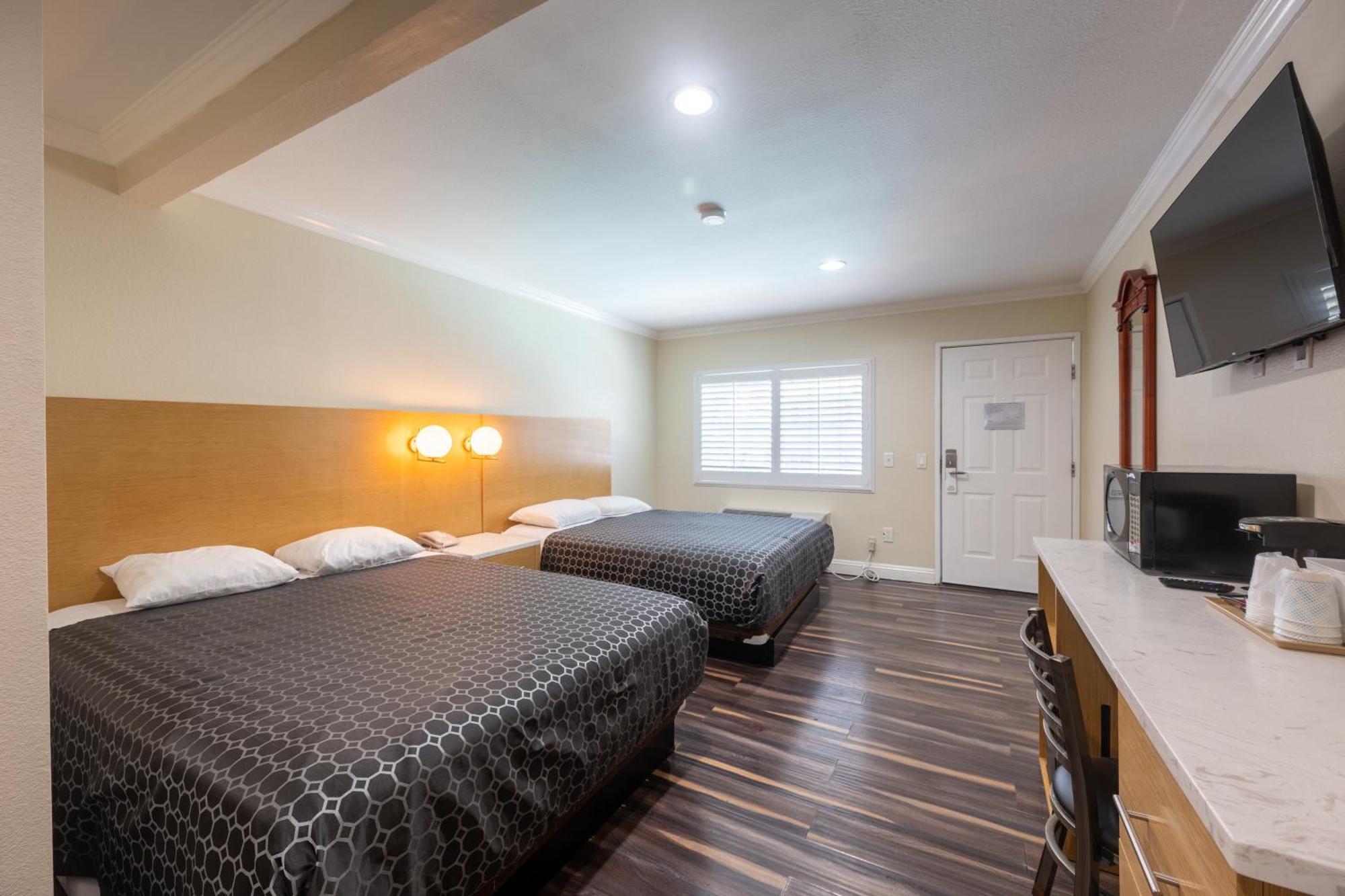 Superior Queen Room Two Queen Beds