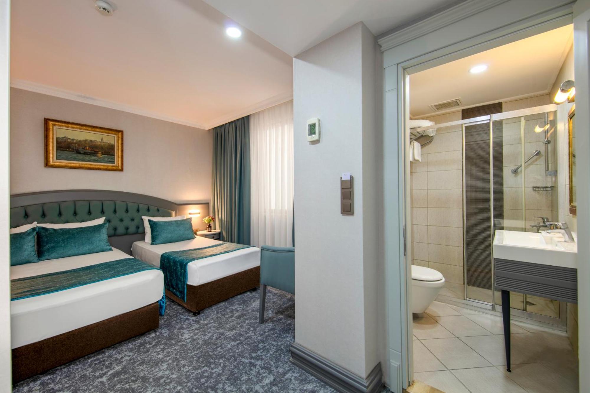 Deluxe Suite