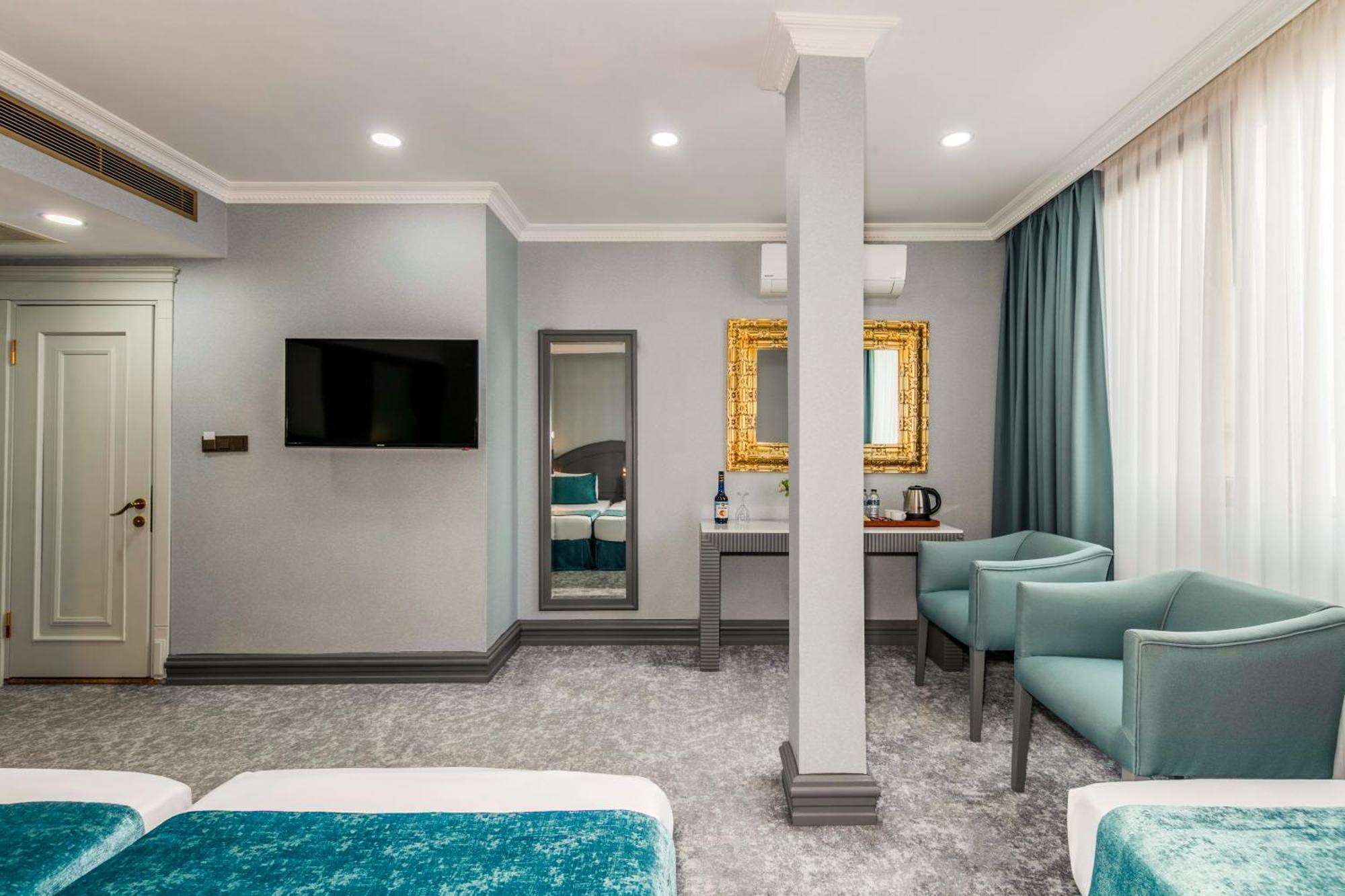 Triple Room