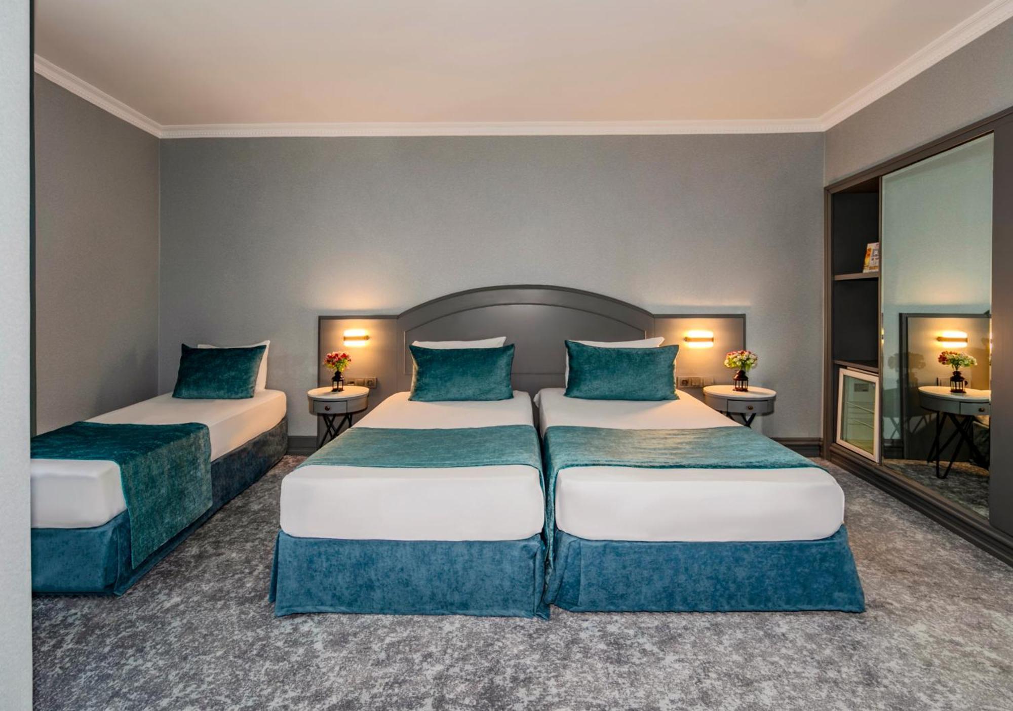 Triple Room