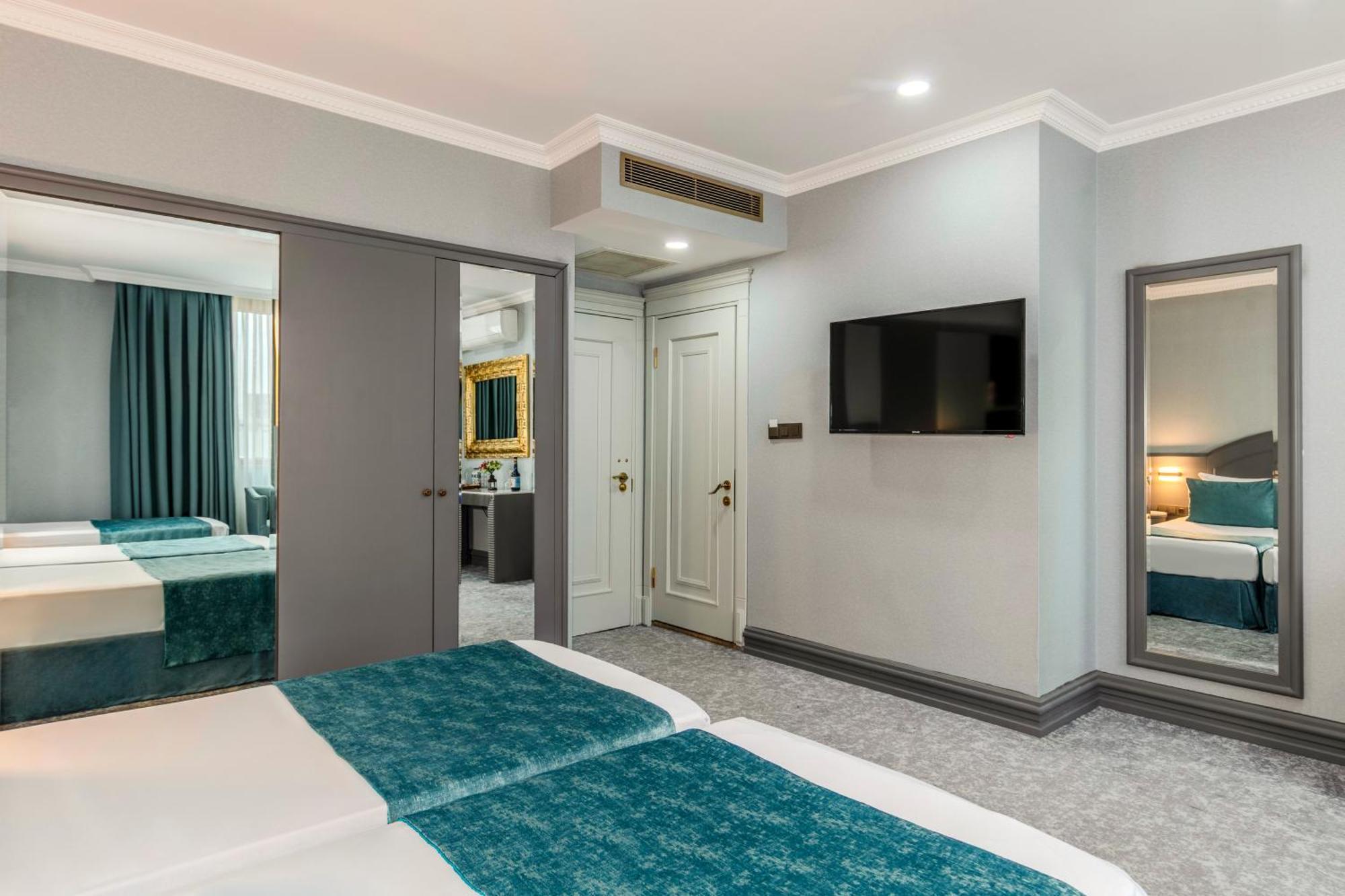 Triple Room