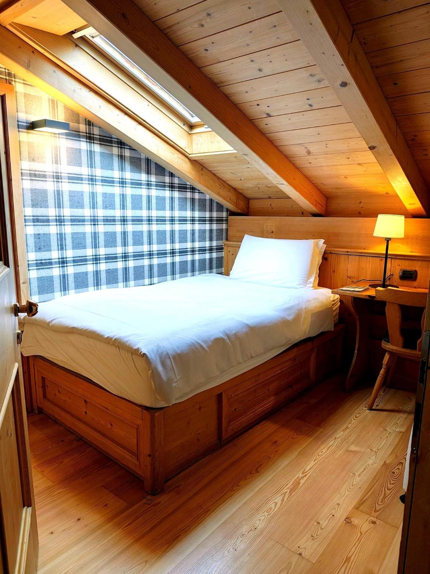 Small Single Room