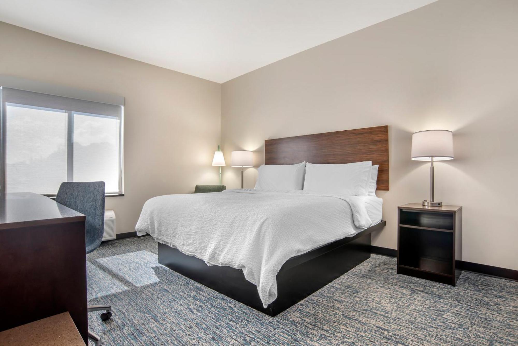 Standard King Room