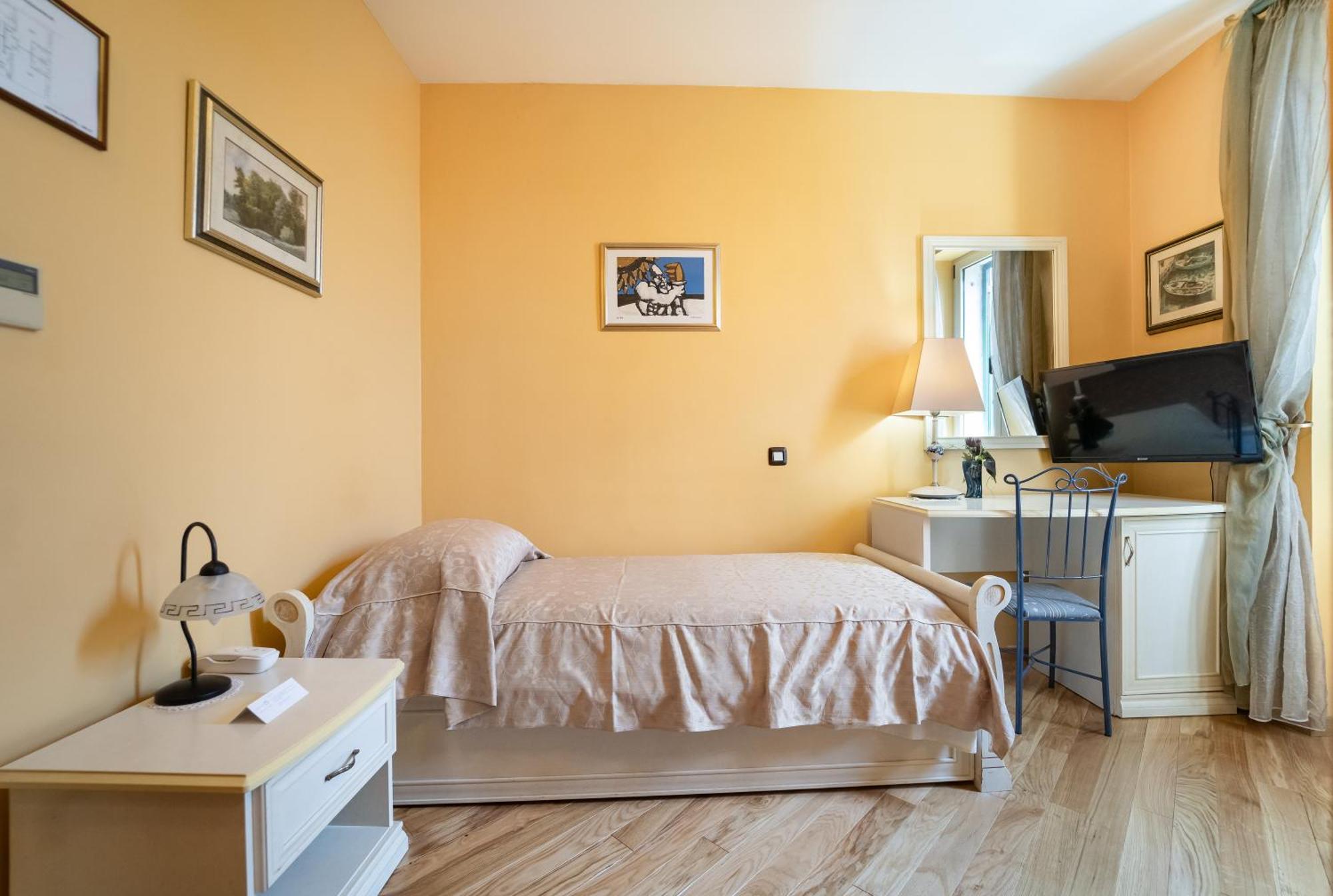 Single Room