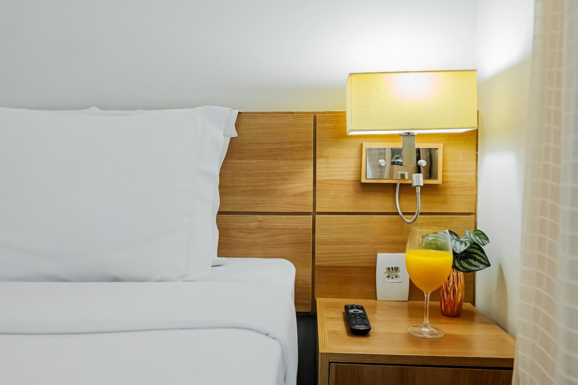 Standard Twin 2 Single Beds