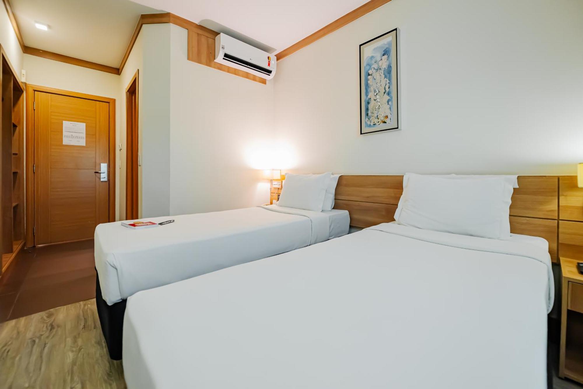 Standard Twin 2 Single Beds