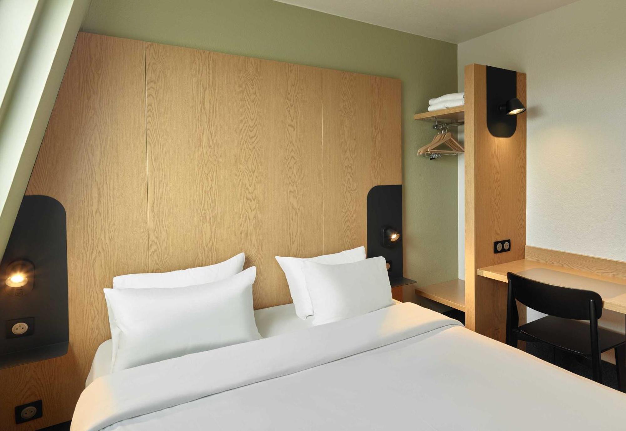 Double Room,649546179:JPEG