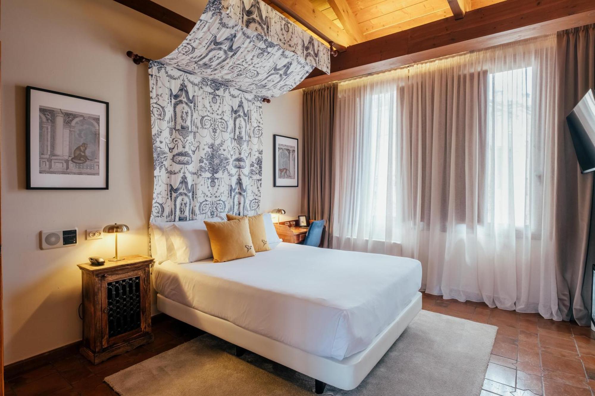 Double or Twin Room,1679563022:JPEG