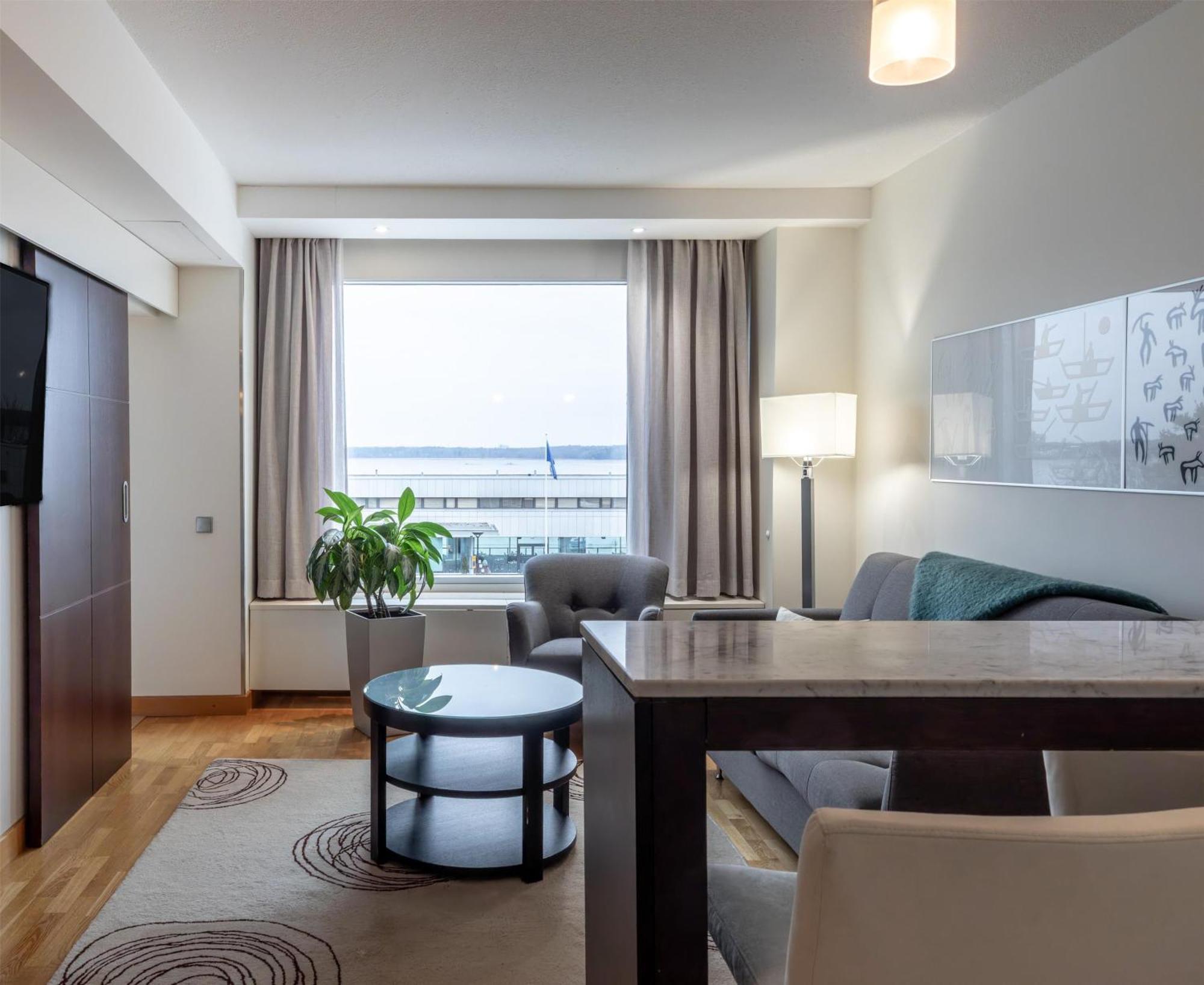 Junior King Suite Partial Sea View,1679567061:JPEG