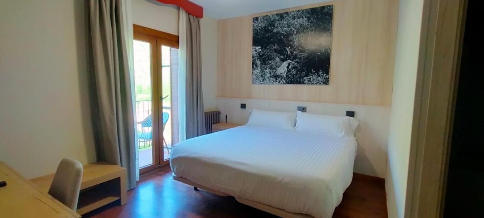 Double Room Terrace Mountain View
