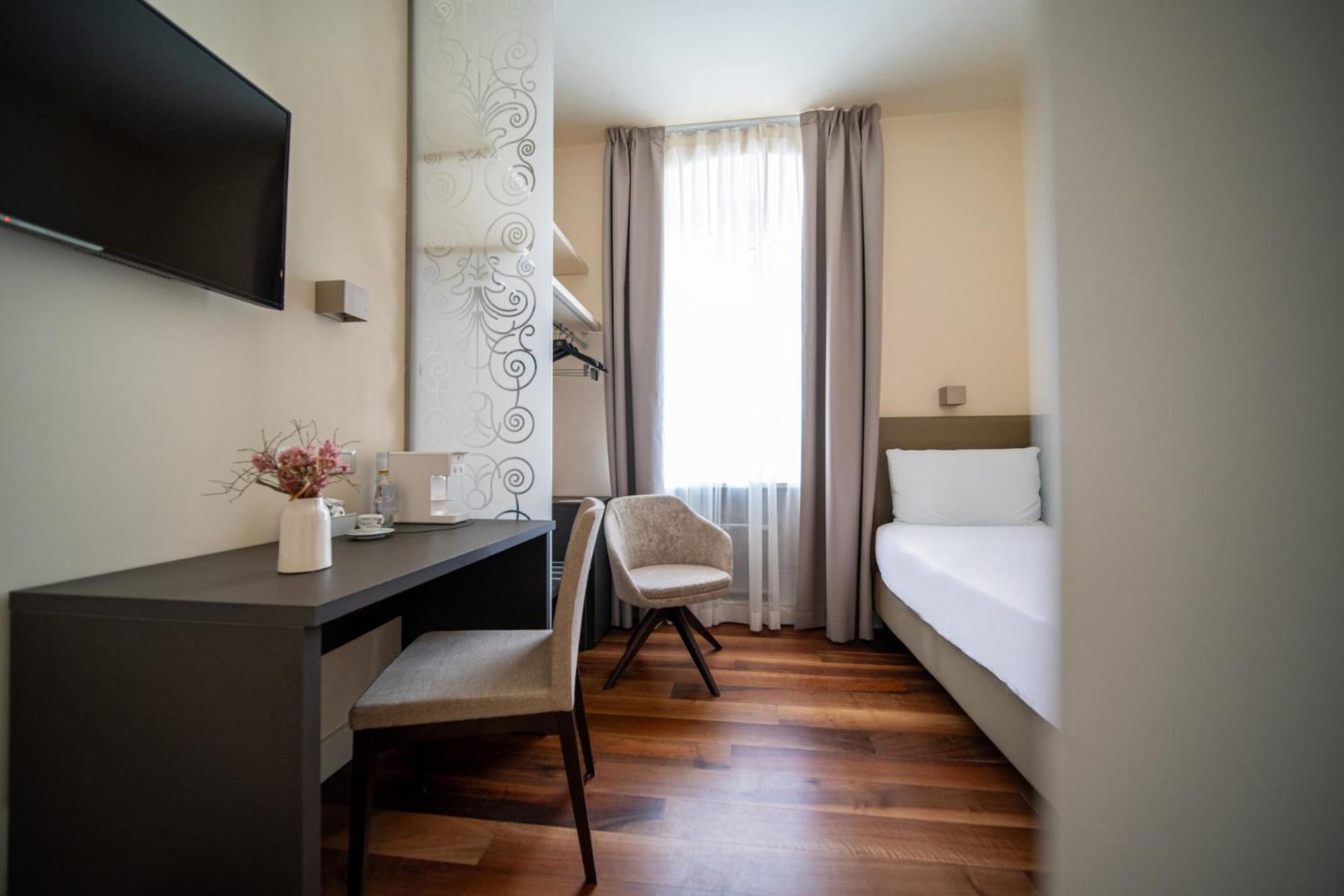 Classic Single Room
