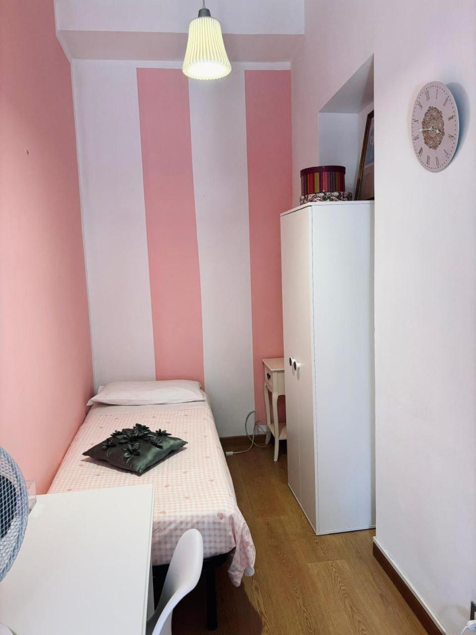 Triple Room Private Bathroom