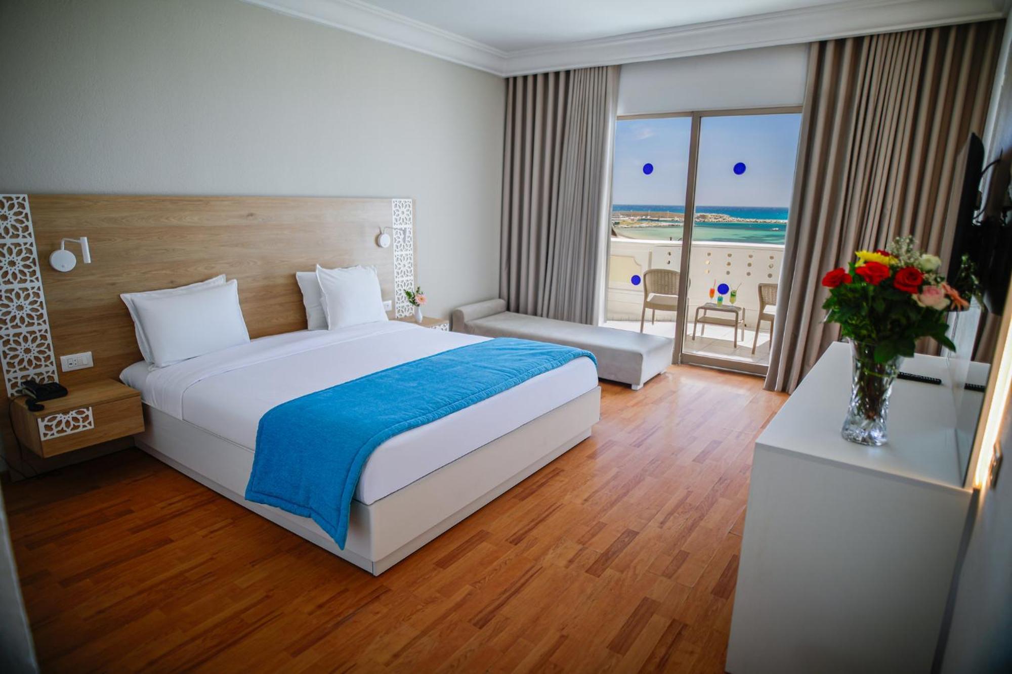 Double or Twin Room Sea View