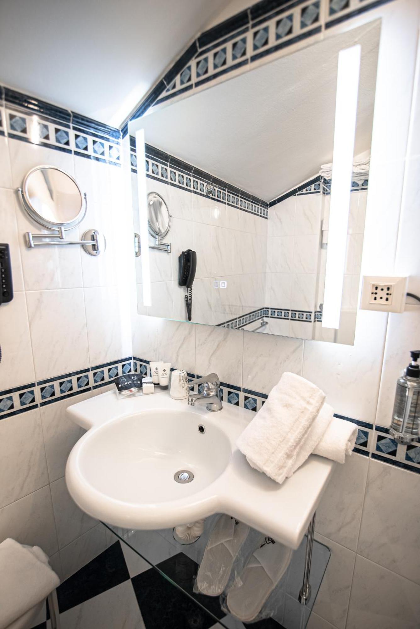 Small Double or Twin Room
