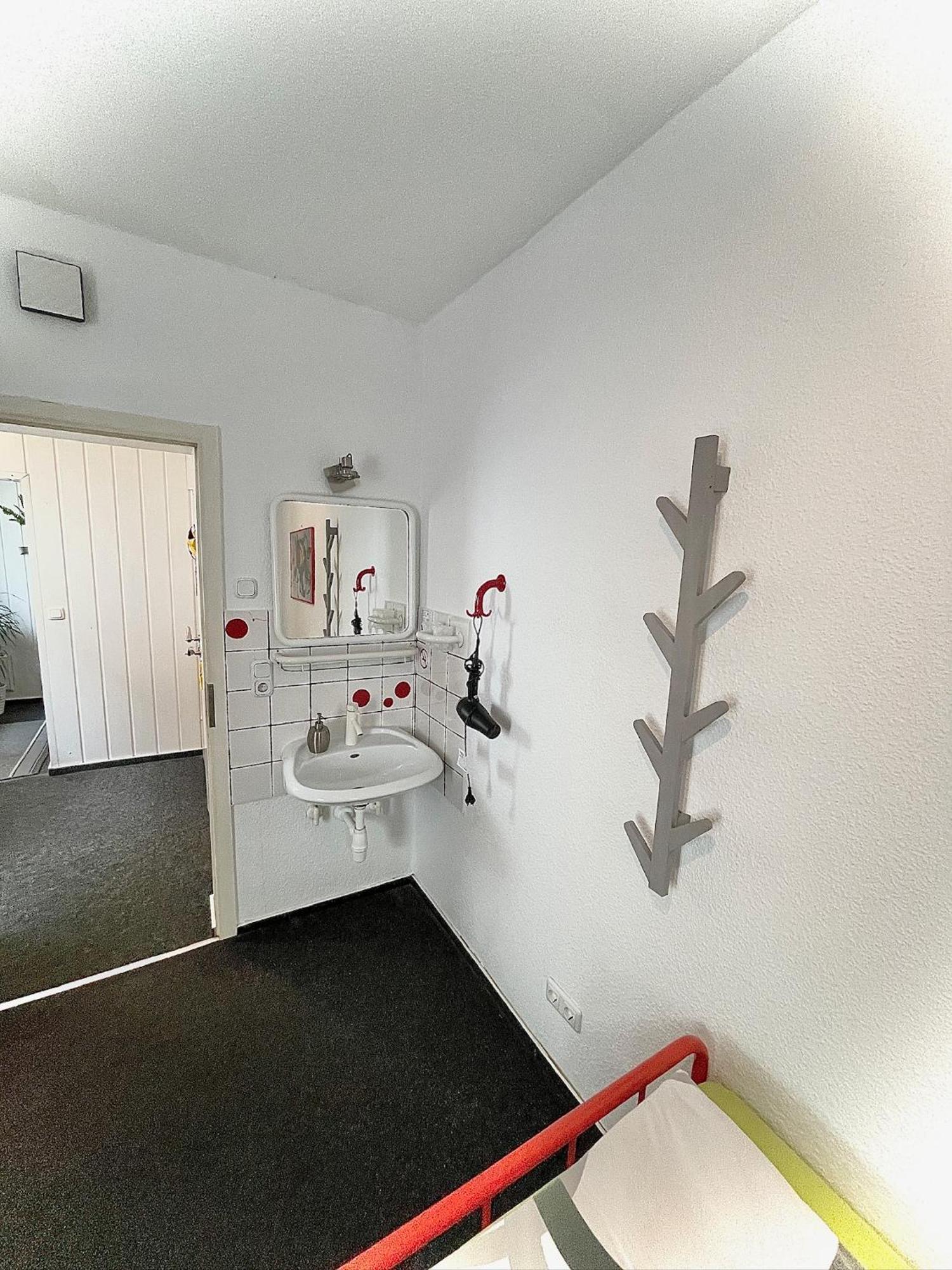 Single Room Shared Shower Toilet