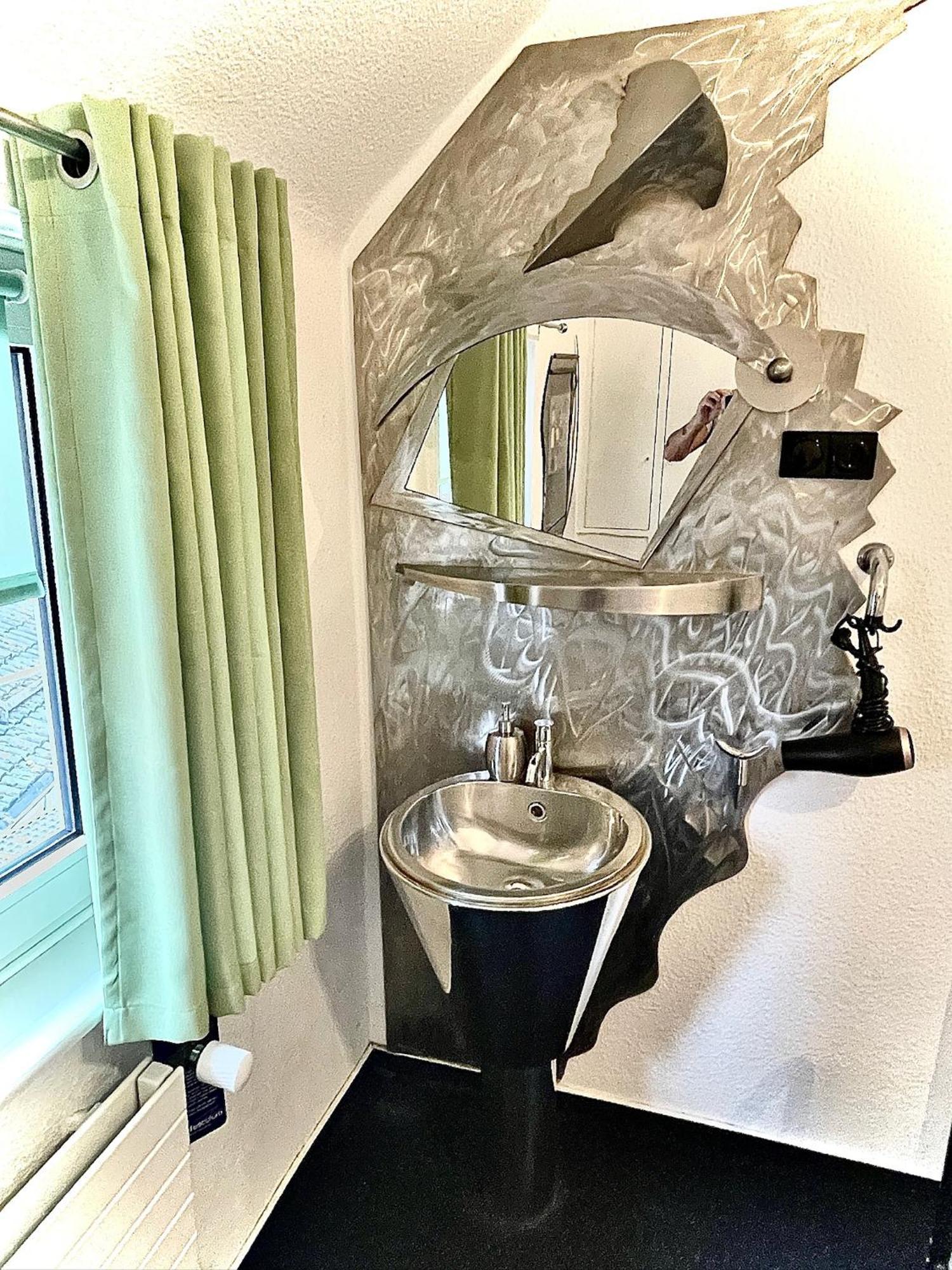 Single Room Shared Shower Toilet