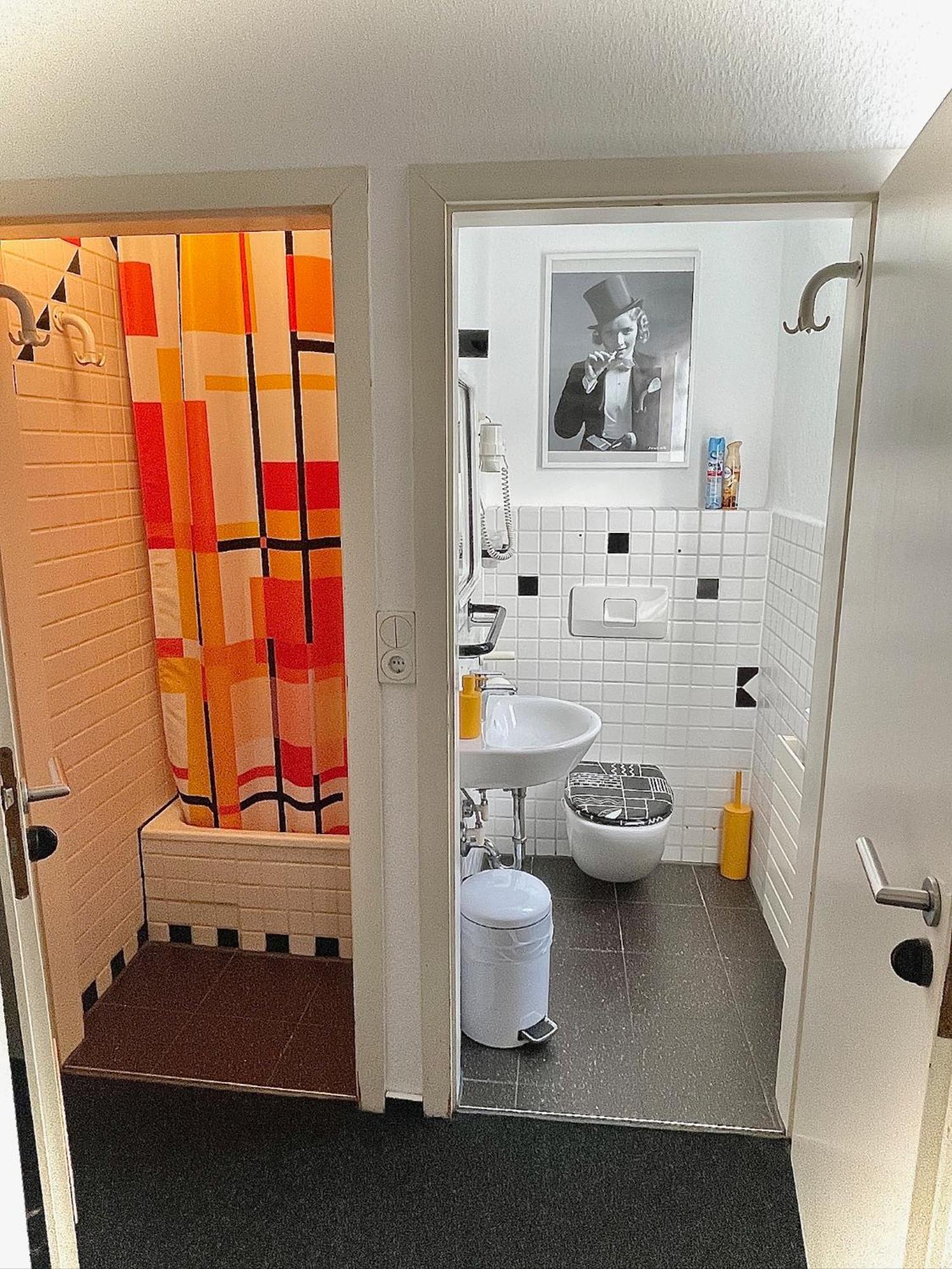 Double Room Private Bathroom