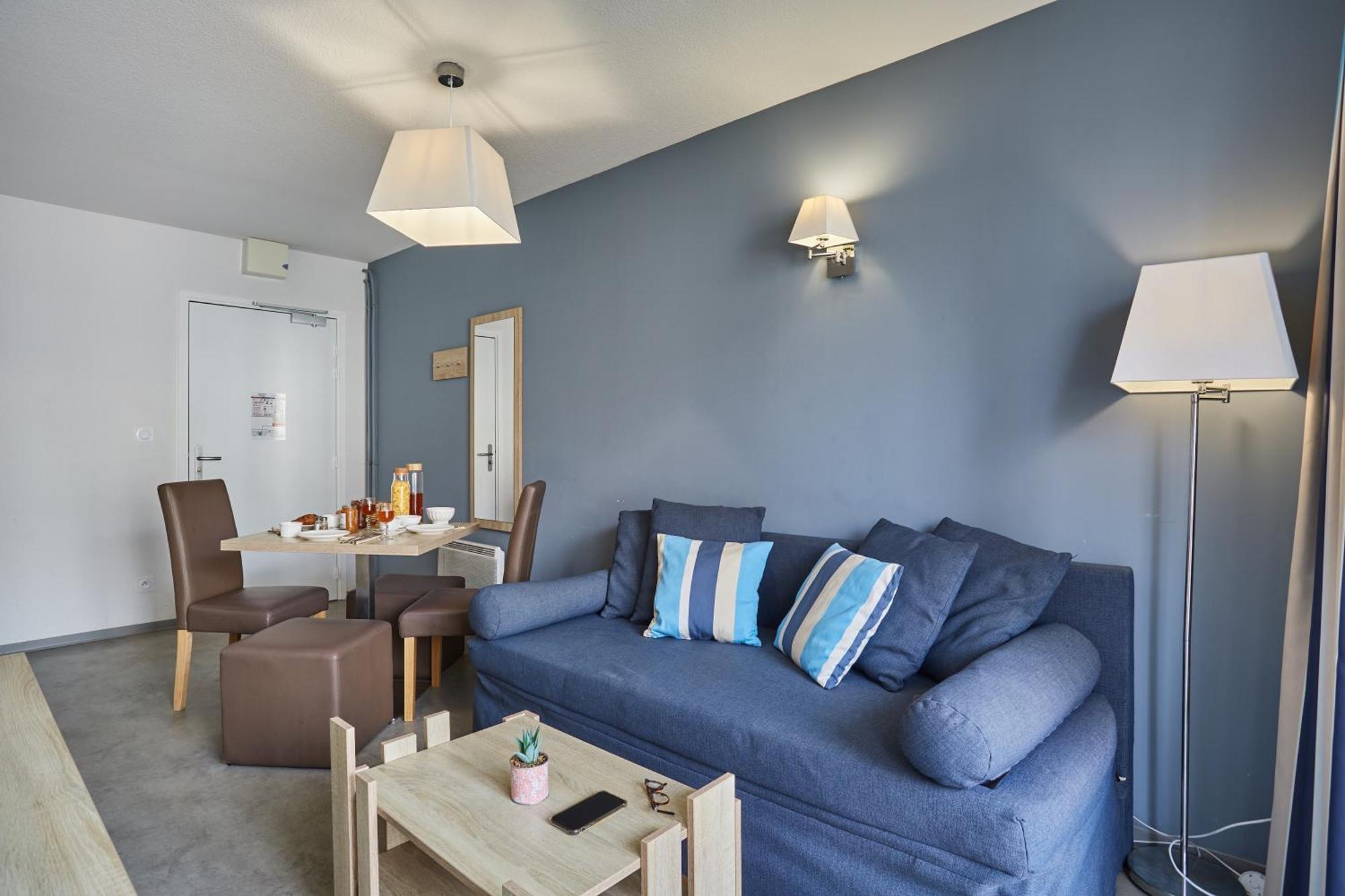 One-Bedroom Apartment,1679619203:JPEG