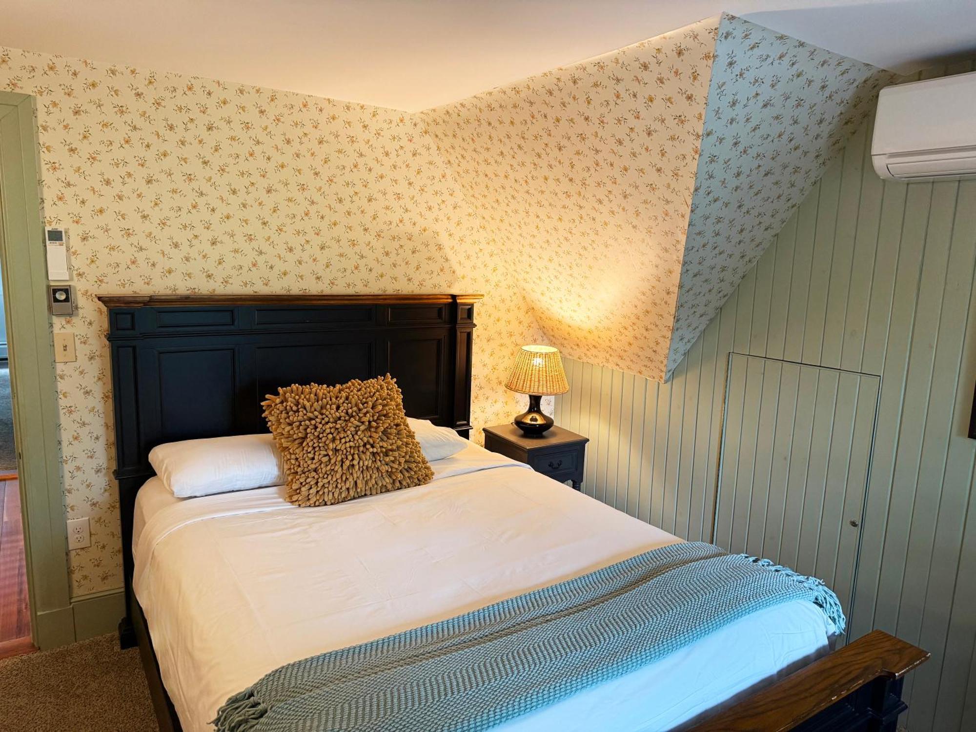 Two-Bedroom Suite,1679620700:JPEG