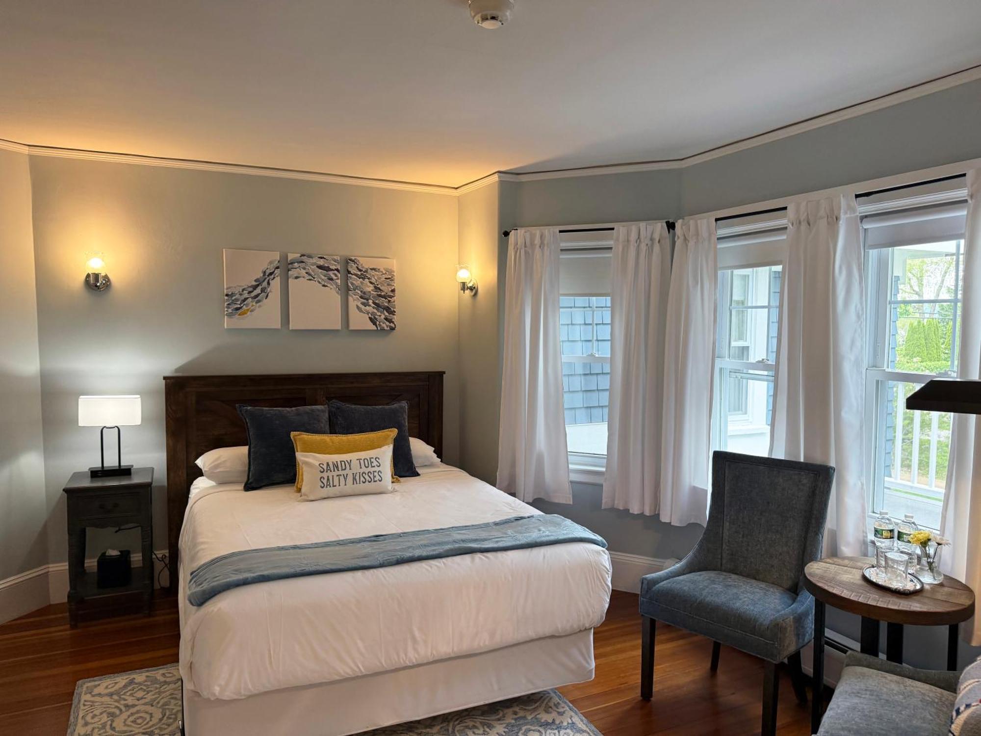 Queen Room,1679620708:JPEG
