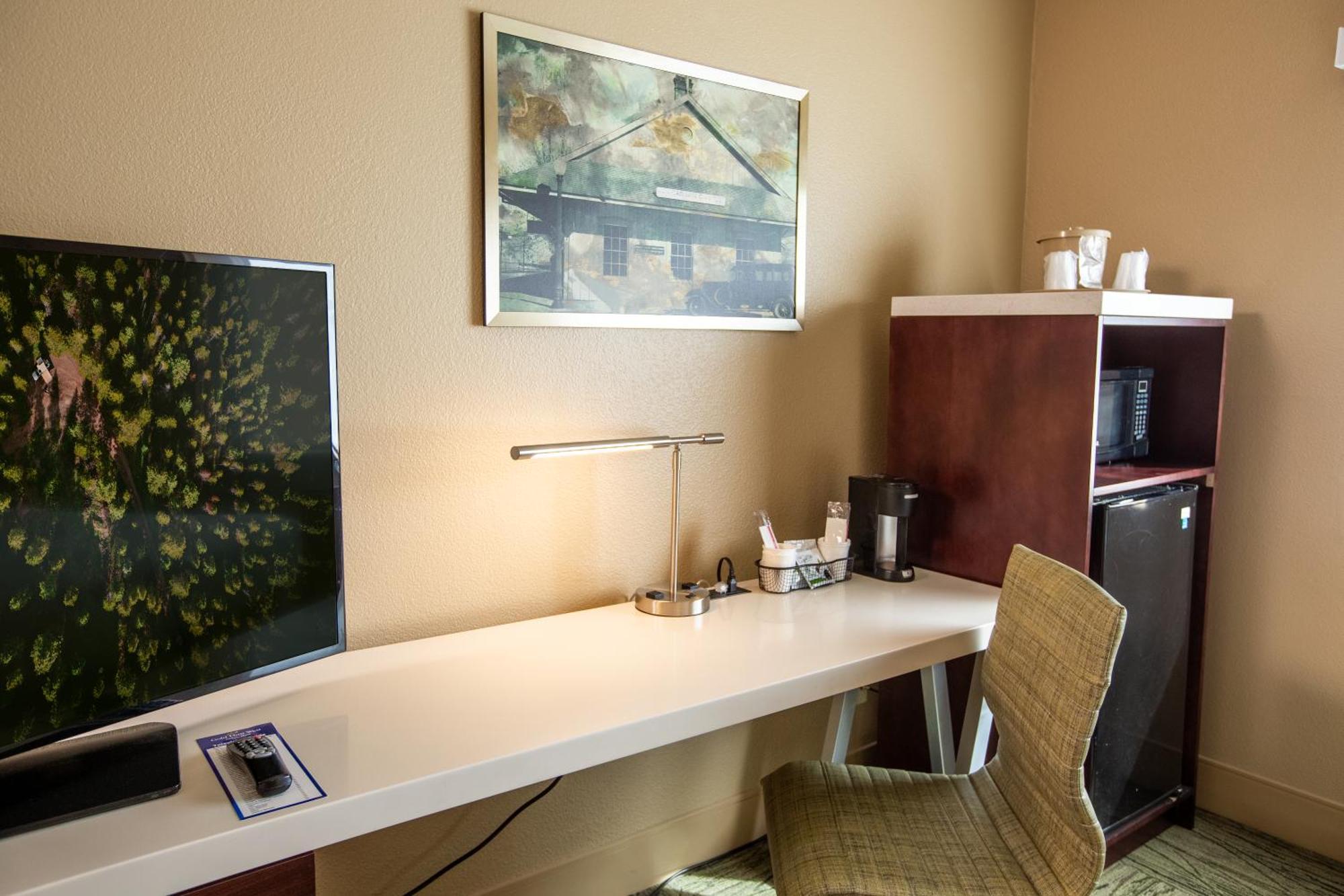 Junior King Suite