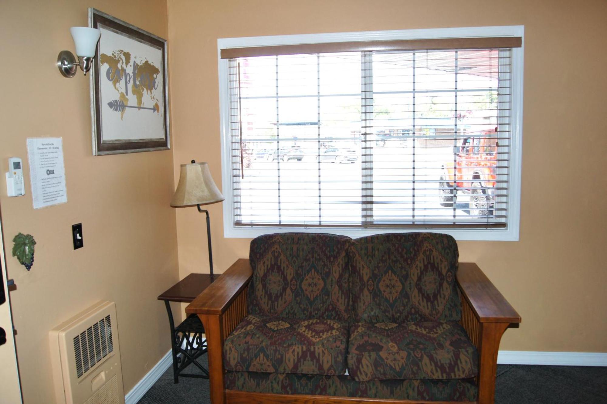 Standard Queen Room