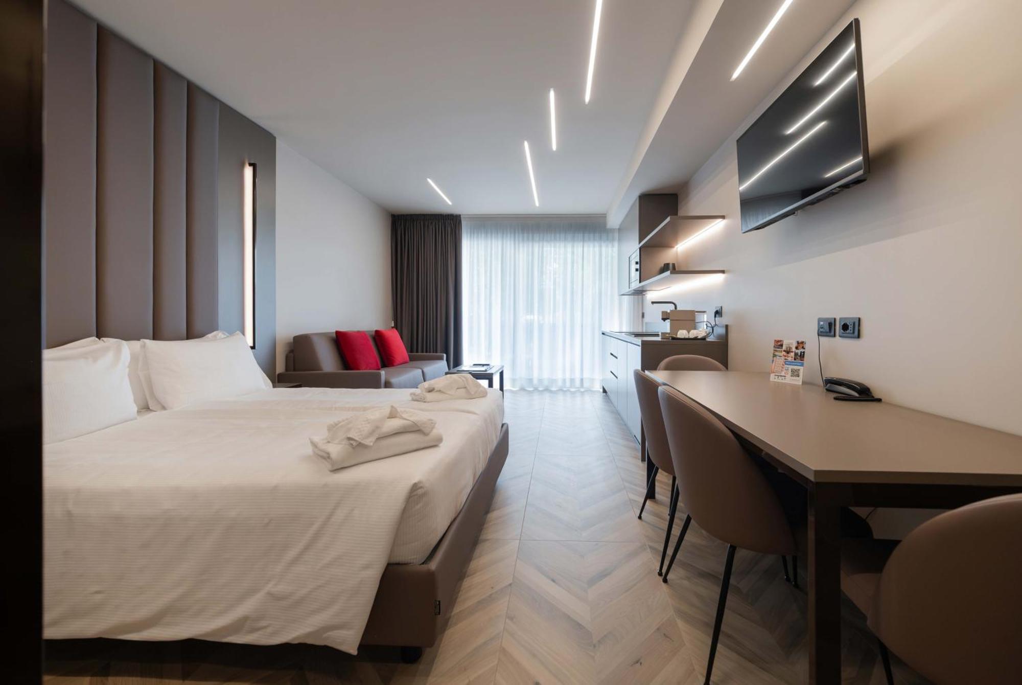 Junior Suite,1679630330:JPEG