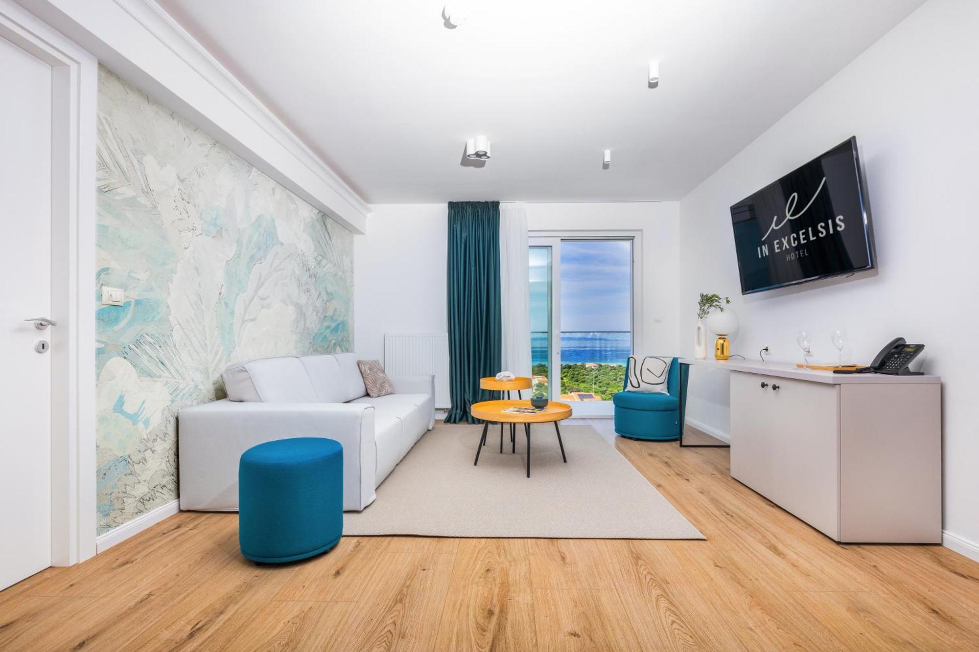 Deluxe Suite Balcony Sea View