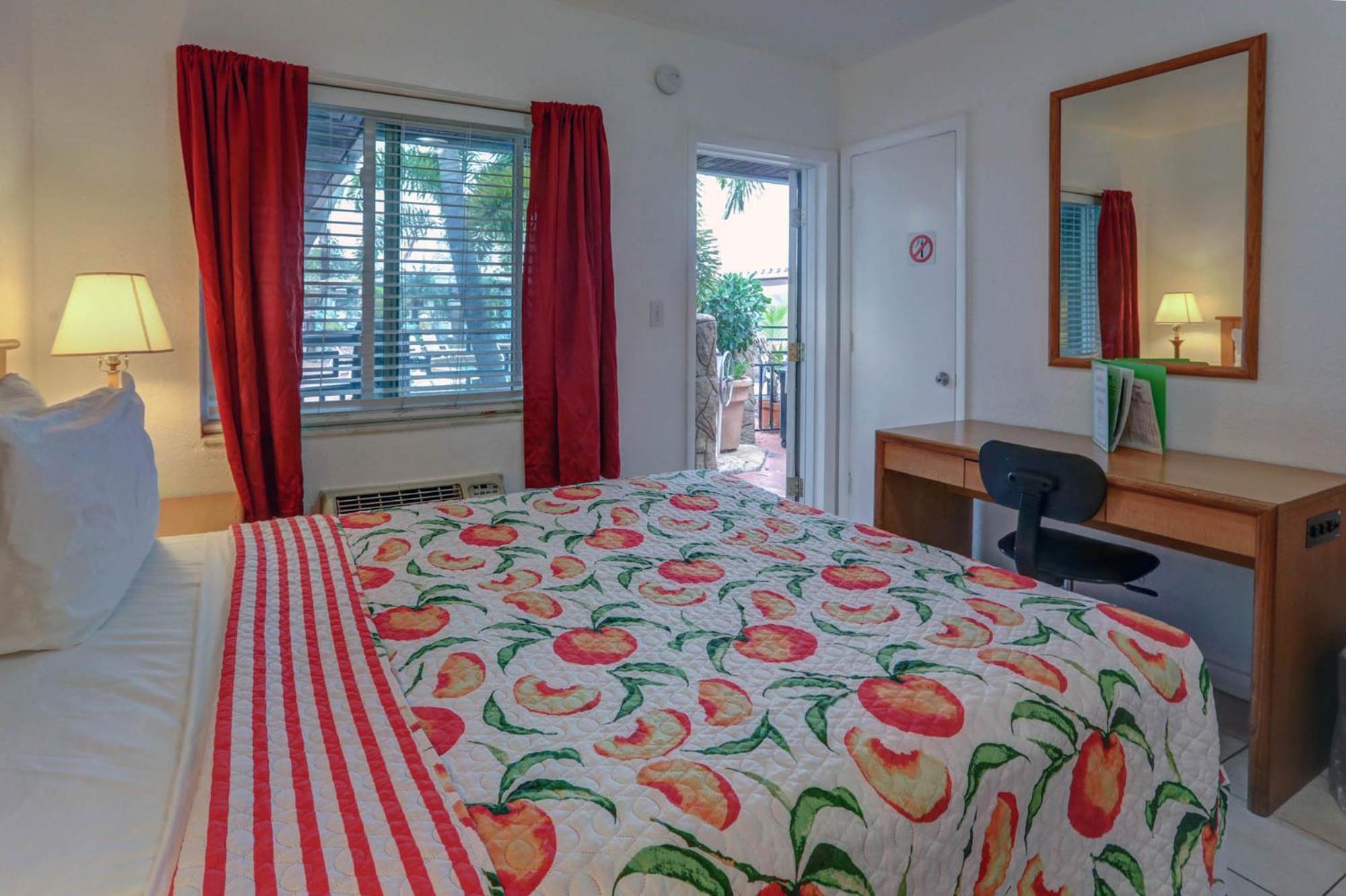 Queen Room Pool View