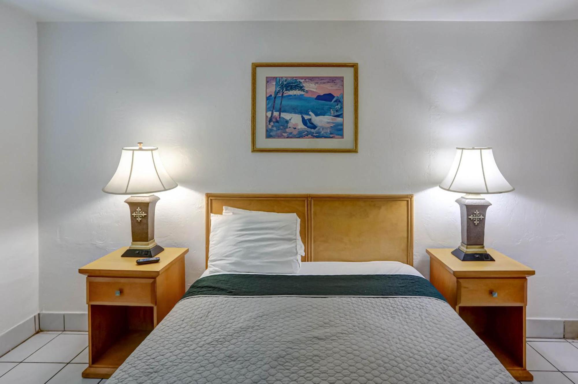 Queen Room Pool View
