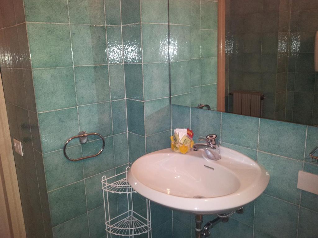 Twin Room,49960947:JPEG