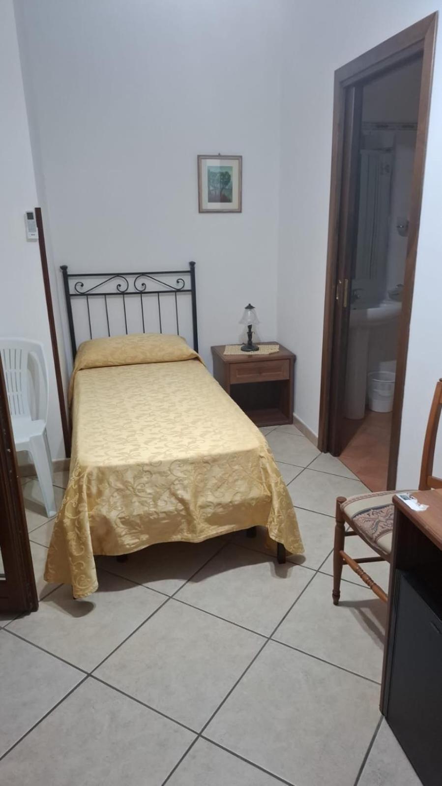 Single Room,1709052398:JPEG