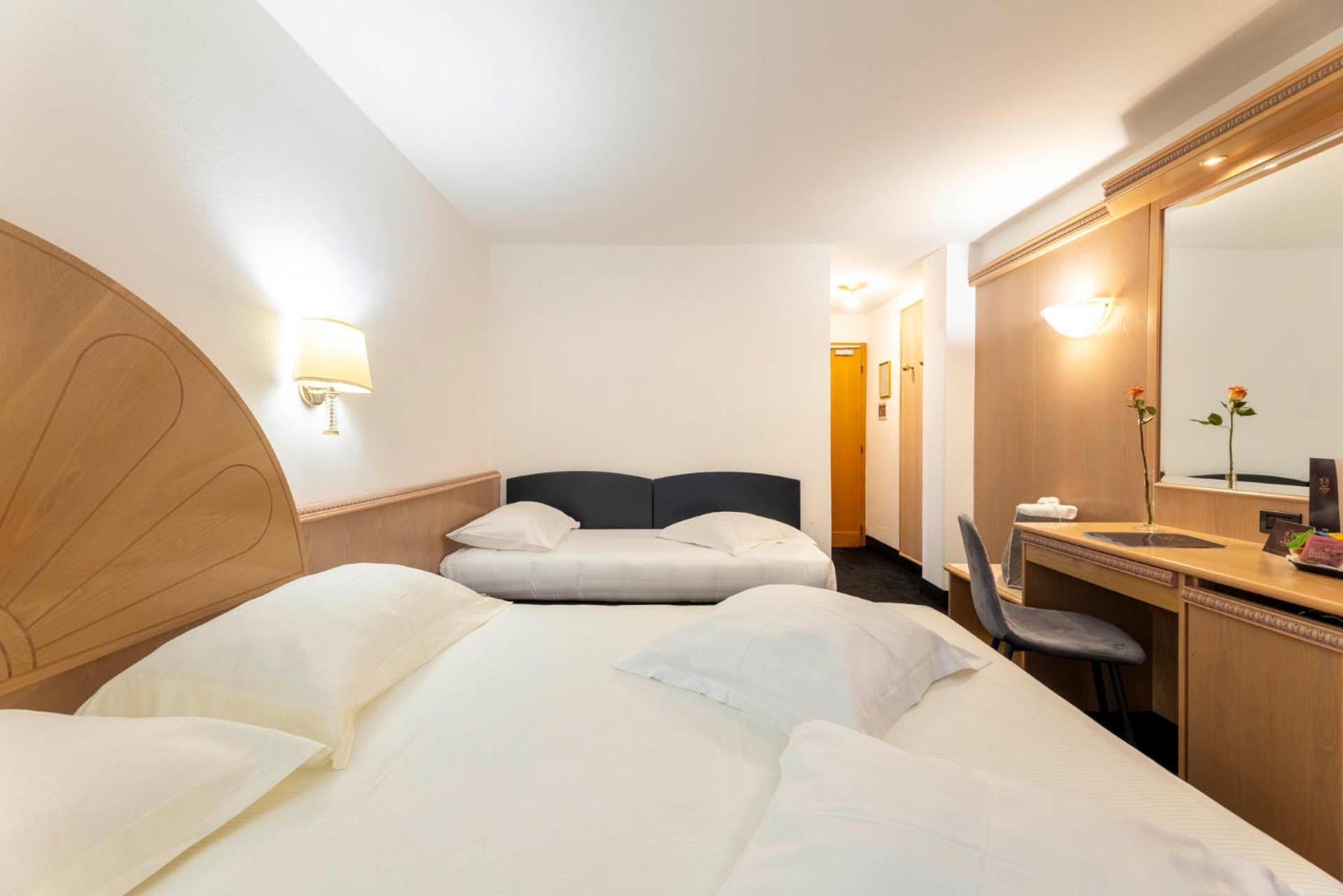 Comfort Triple Room