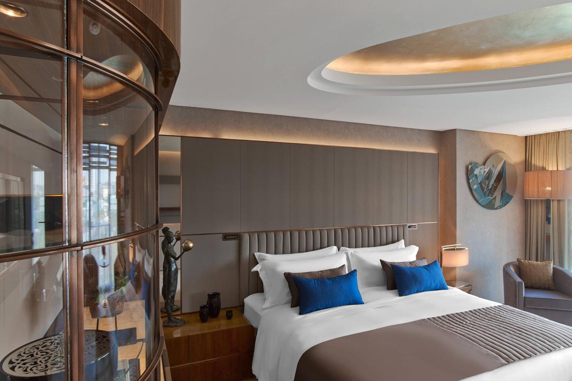 Deluxe King Room Macka Park View St Regis Butler Service