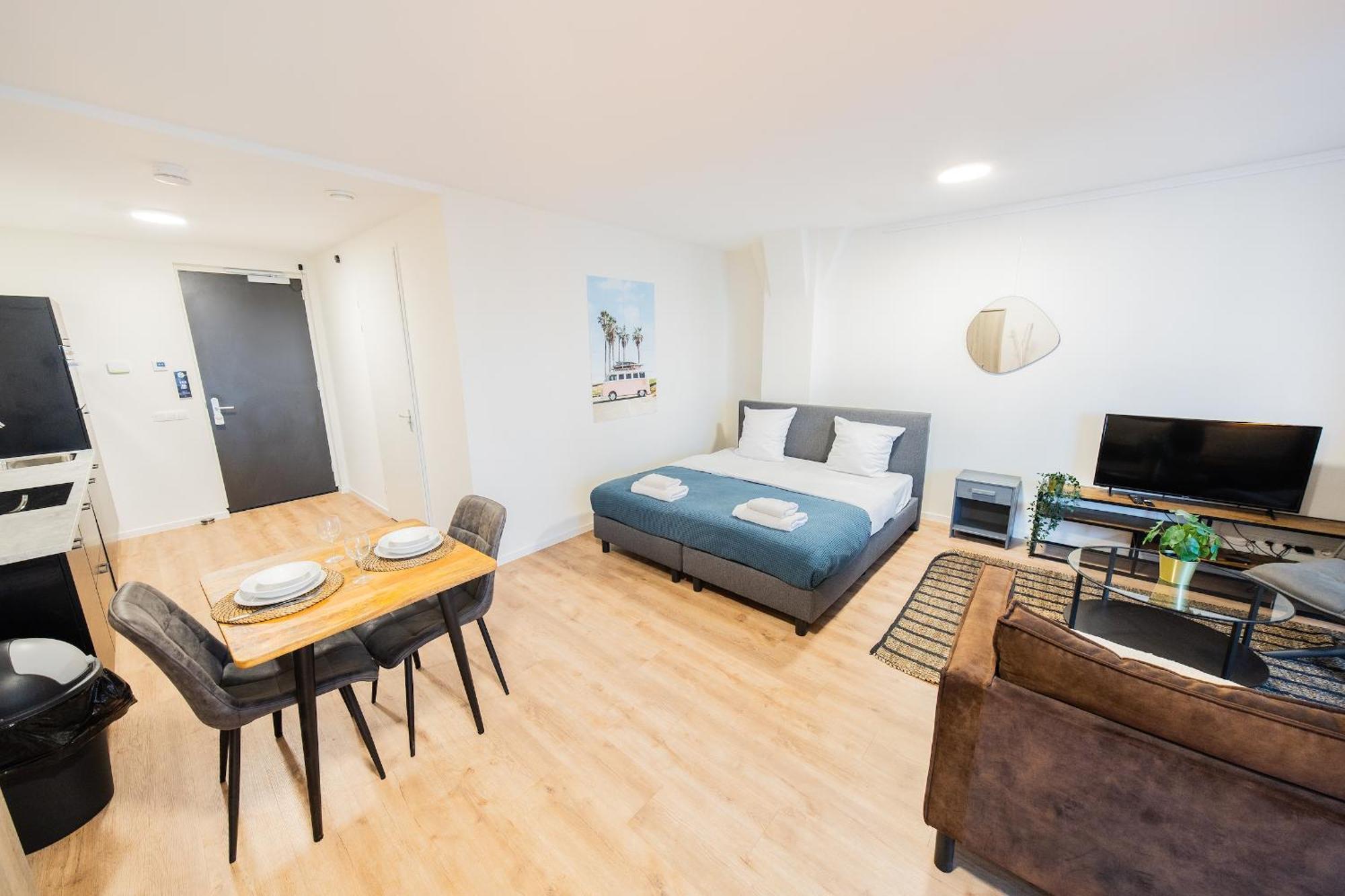 Studio Apartment