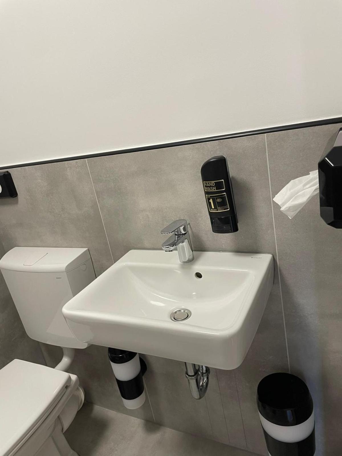 Single Room Bathroom