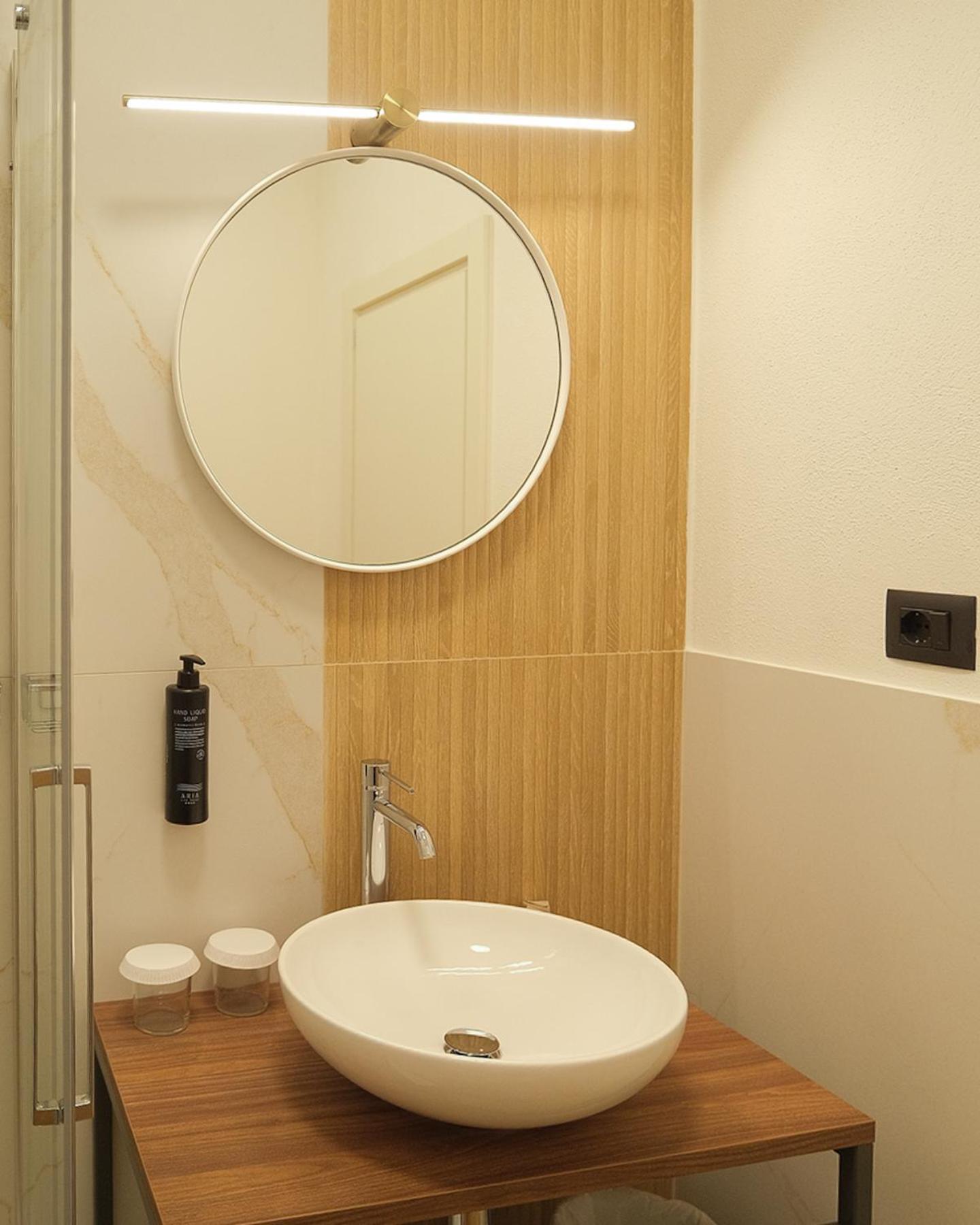 King Room Lake View