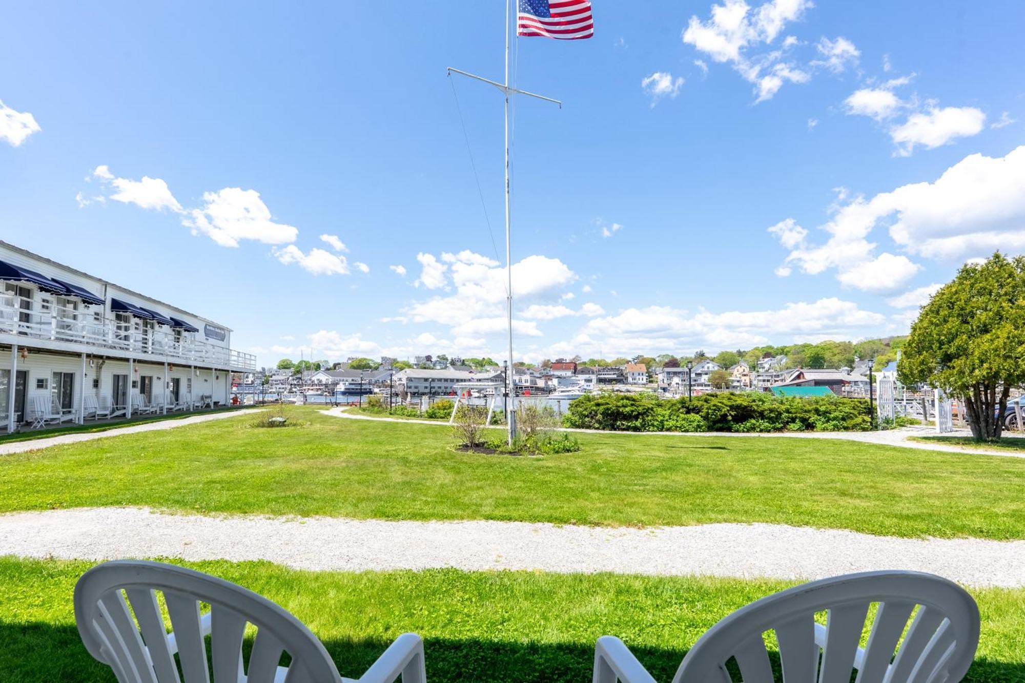 Two Queen Harbor View