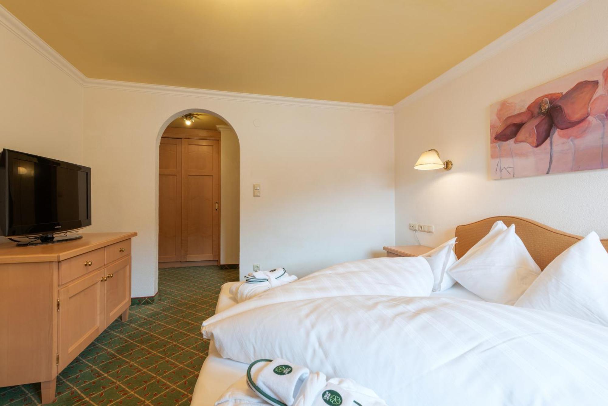 Double Room,1681734489:JPEG