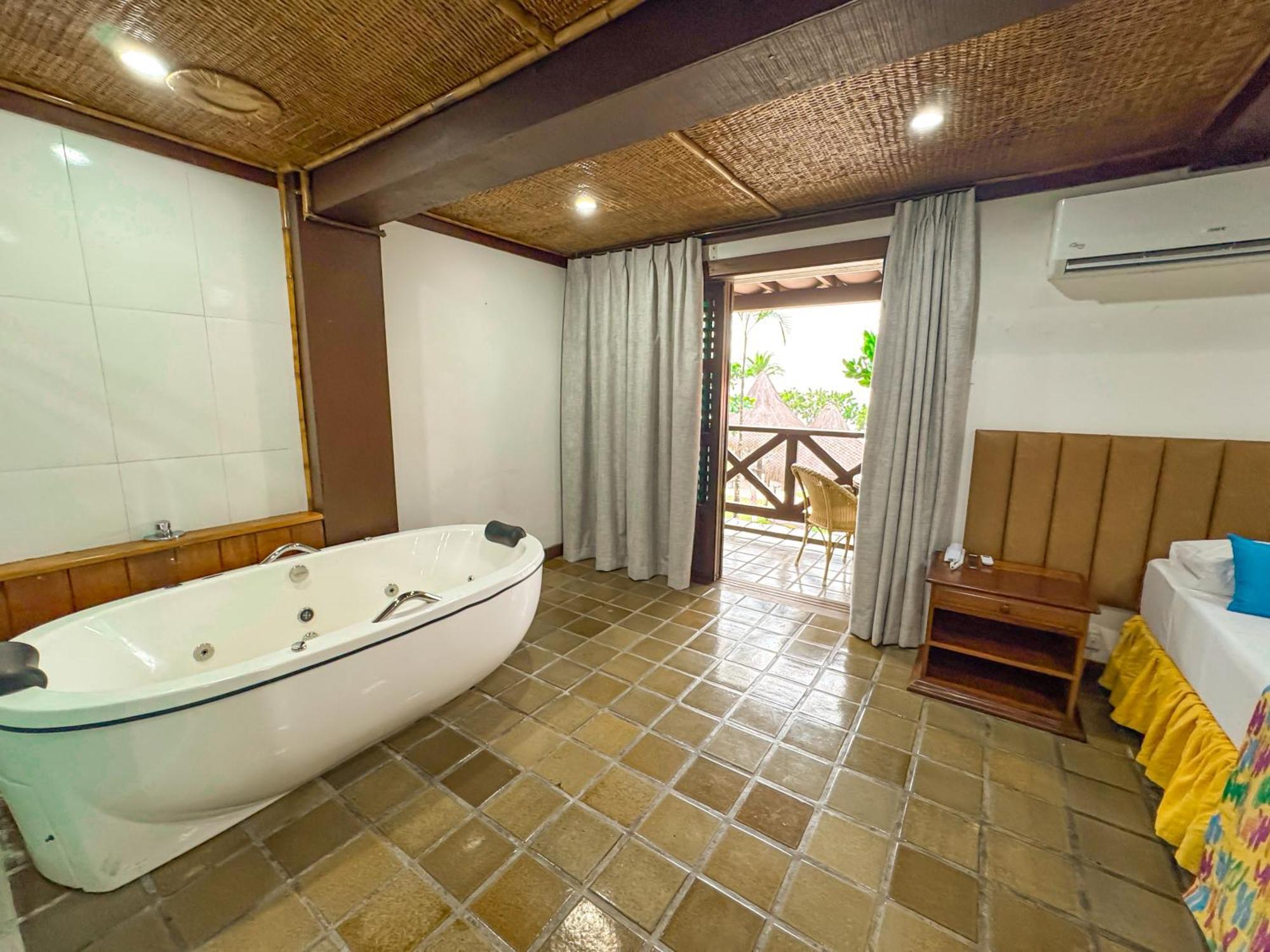 Standard Room Bath