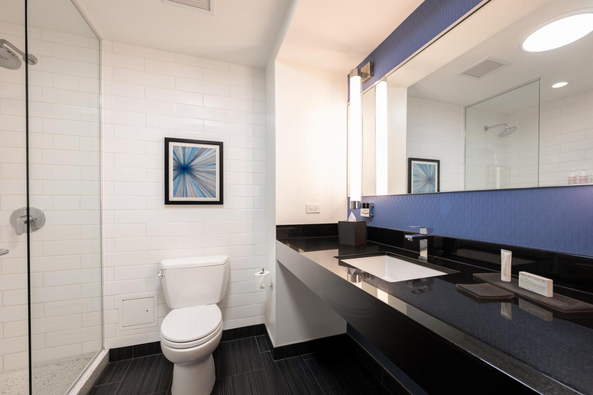 One-Bedroom King Suite,1681750180:JPEG