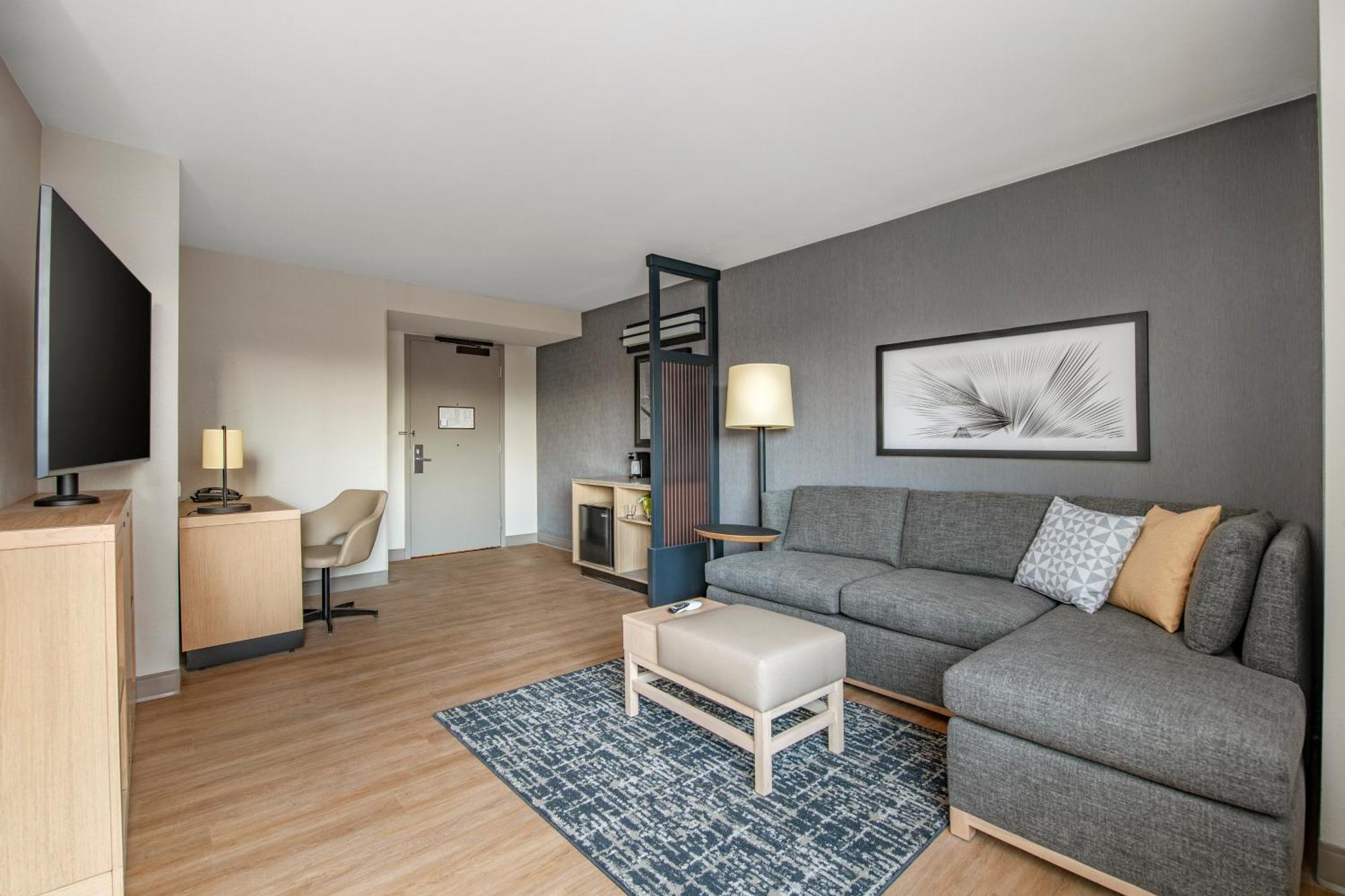One-Bedroom King Suite Sofa Bed