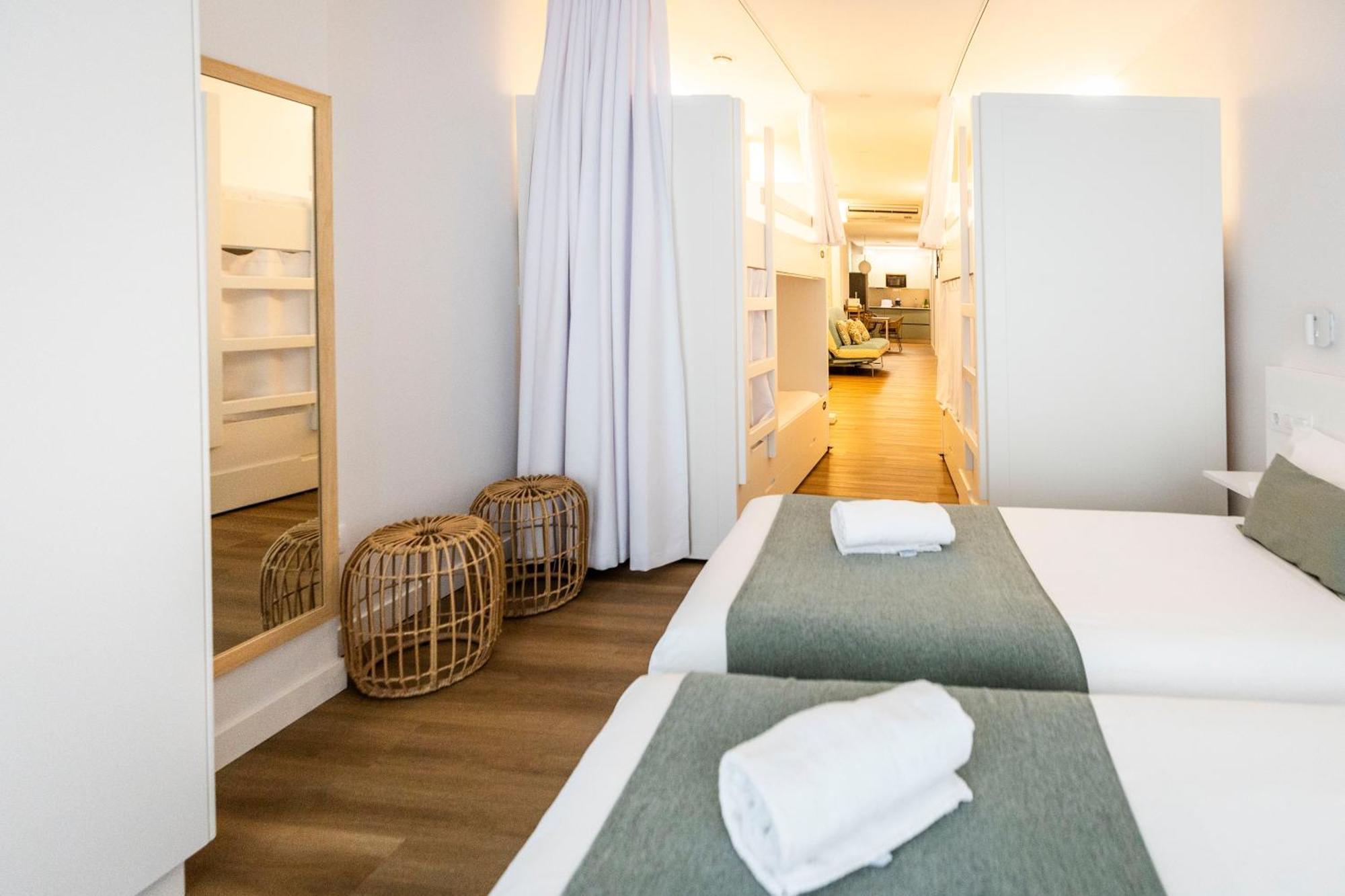 6-Bed Mixed Dormitory Room