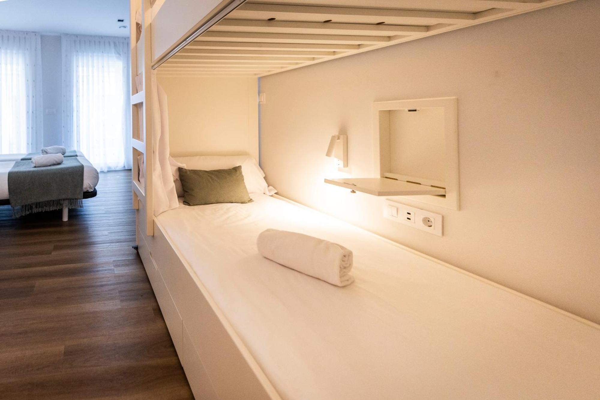 6-Bed Mixed Dormitory Room